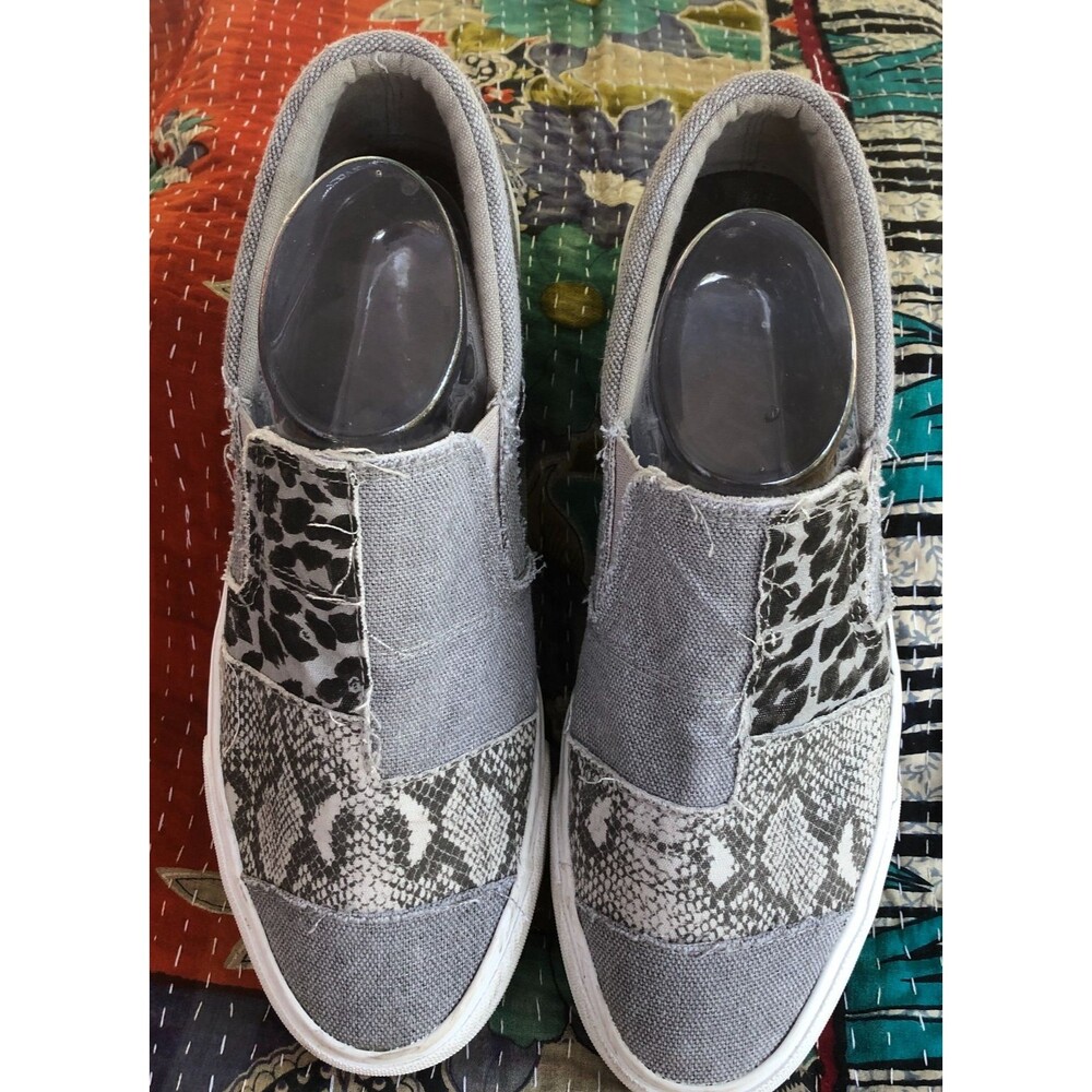 Blowfish Malibu Maddox Sneakers Womens Sz 11 Gray Leopard Snake Print Distressed